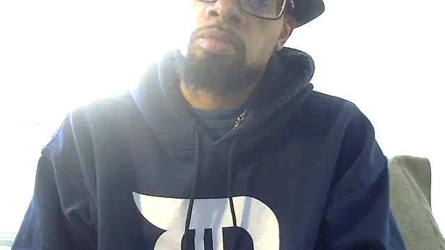 WhiskeyWood_DuhGOD's cam snapshot