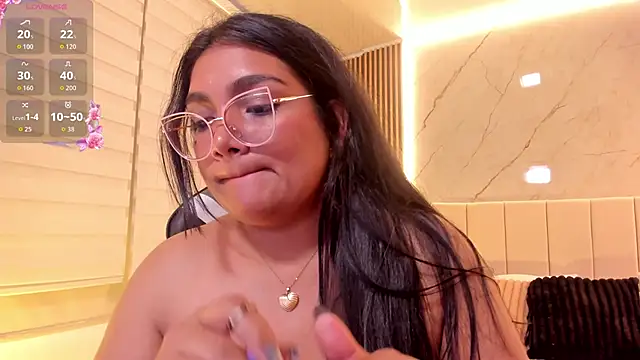 Lyra_Black_'s cam snapshot