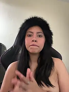 CarolinaRaven's cam snapshot