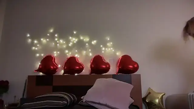 Reddgiirl's cam snapshot