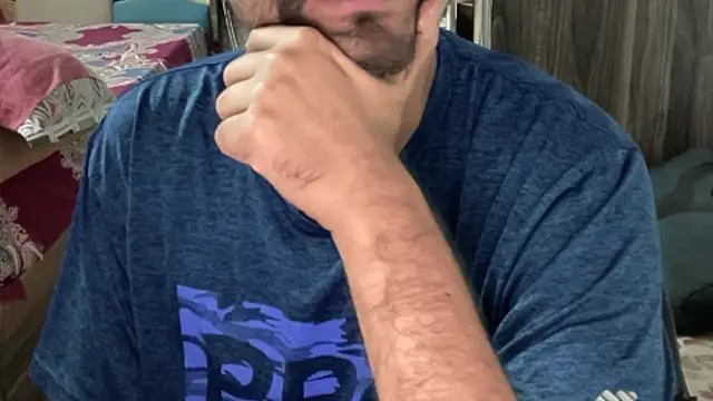 MakeMeAwareAah's cam snapshot