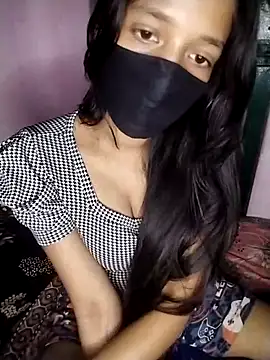 Surbhi-dixit's cam snapshot