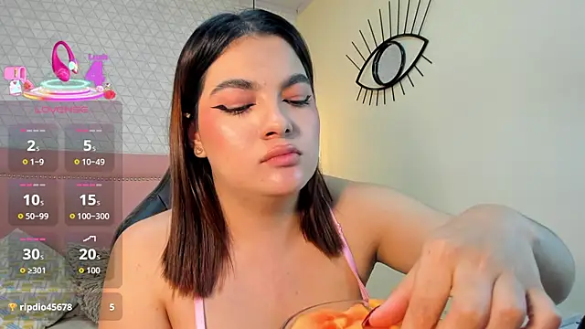 NAHOMIROSSE's cam snapshot