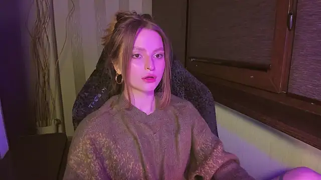 MollyRufous's cam snapshot