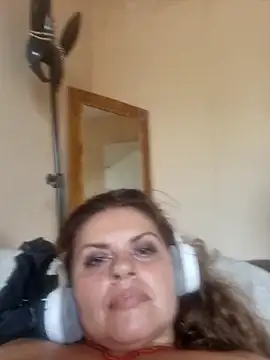 OliviaRojas live sex cam