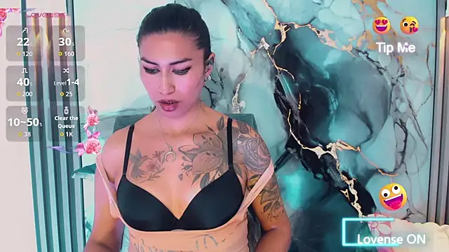 khiara_moretti live sex cam