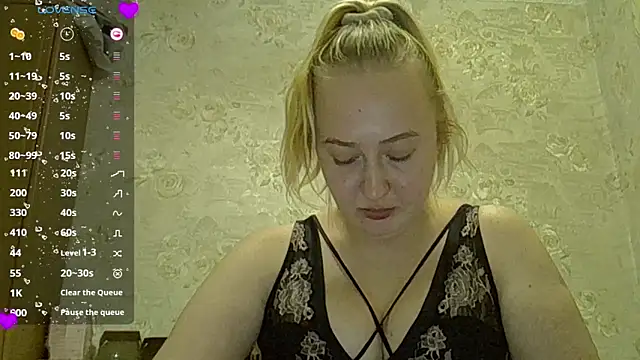 WildLady30's cam snapshot