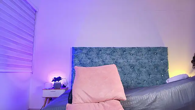 maxfrost_1's cam snapshot