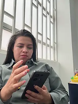 Ariana-07 live sex cam