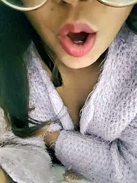 Love_heartss's cam snapshot