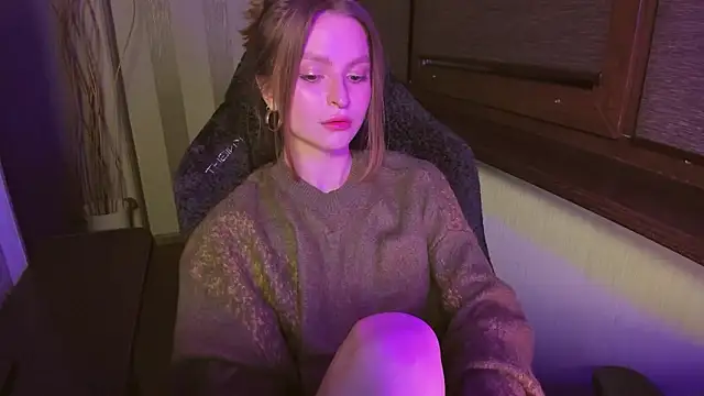 MollyRufous's cam snapshot