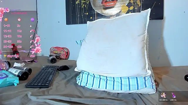 Violet_horny05's cam snapshot