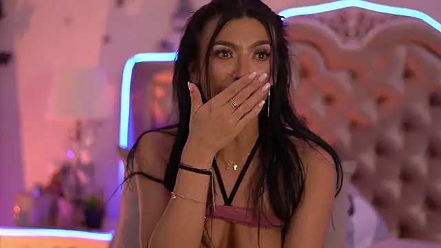 KinkyAmelie's cam snapshot