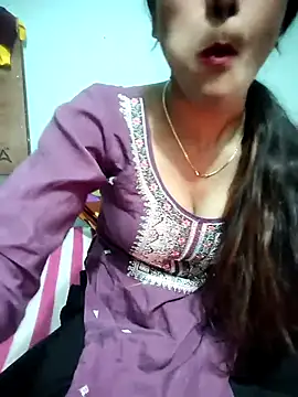 Yours-Zeenat's cam snapshot