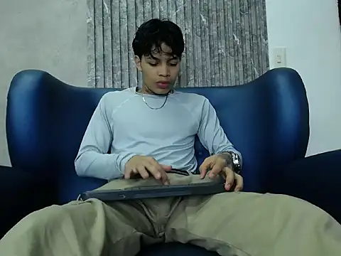 Dogan_Renzo0's cam snapshot