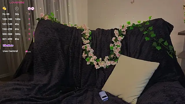 NyxaThorn live sex cam