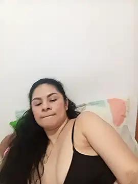 luna_pinky's cam snapshot