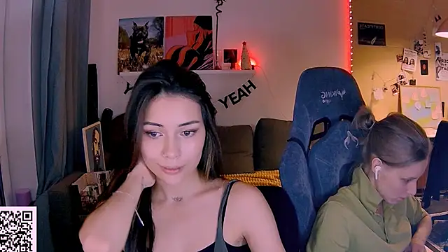 KatiKate live sex cam