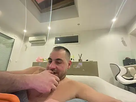 justeqqun live sex cam