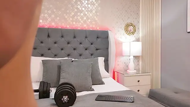 ZoeKrug's cam snapshot