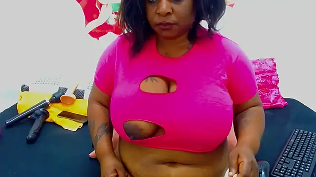 Ebonyhotass26's cam snapshot