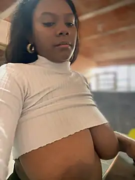 Tayra_Siny's cam snapshot