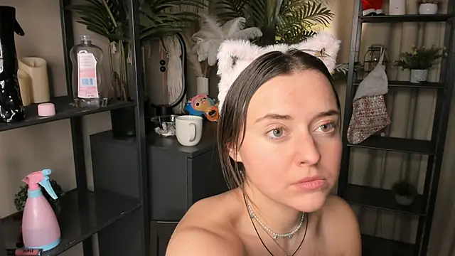 ThelmaJusto live sex cam