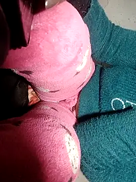 Yourhearbeat live sex cam