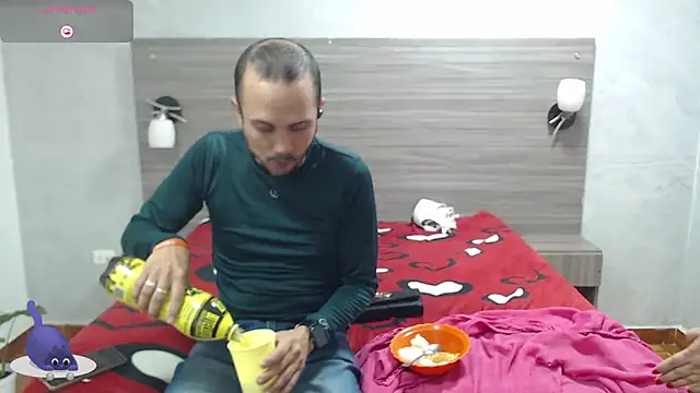 Candy_and_Jh0n live sex cam