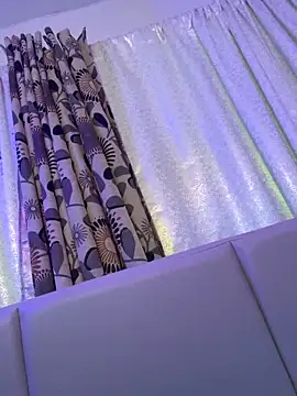 FlowersinEunoia live sex cam