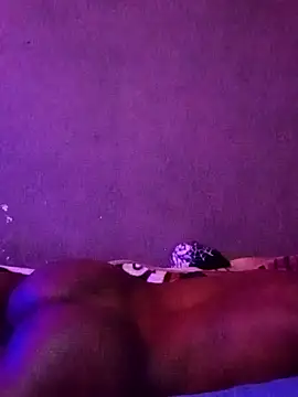 Ssmal98k live sex cam