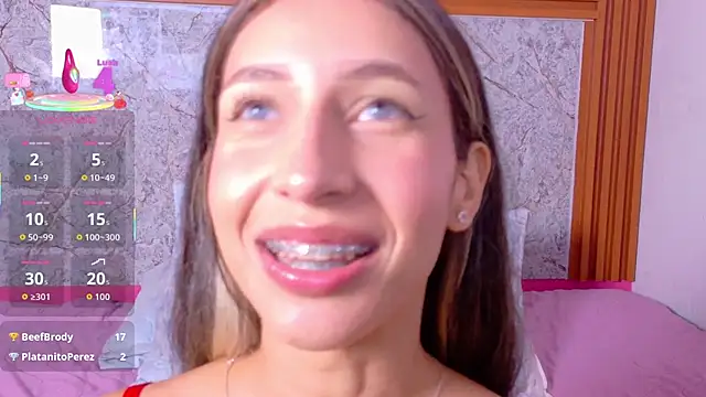 Beautifulskinny18 live sex cam