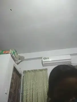 momo_loves's cam snapshot