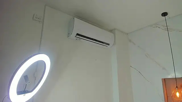 CHARLOTTEDOL's cam snapshot