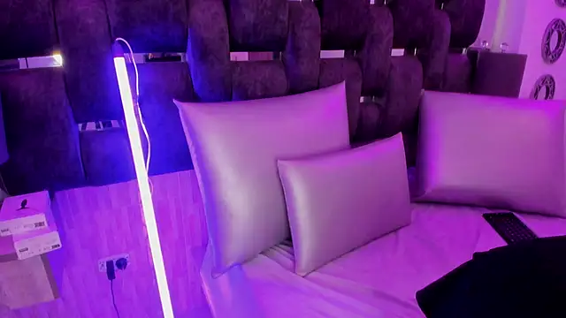 Charlotte_Myers live sex cam