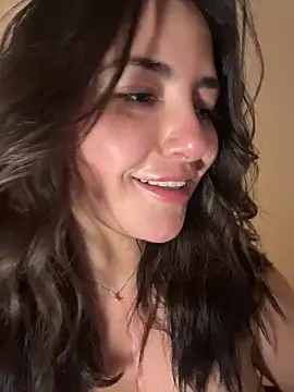 sukhakunis1 live sex cam