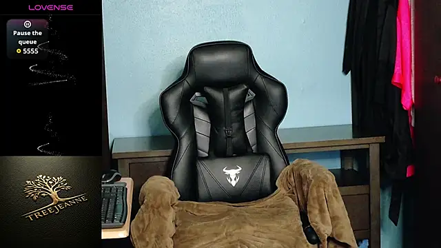 TreeJeanne's cam snapshot