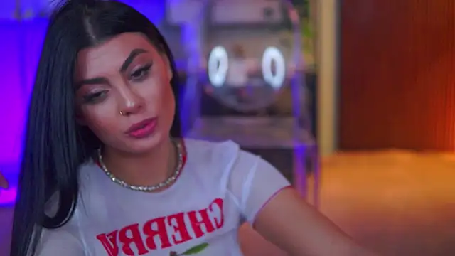 RavennaDArcy live sex cam