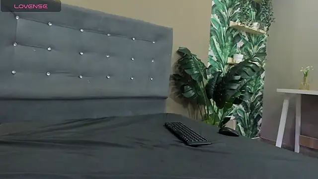 Kylievega_'s cam snapshot