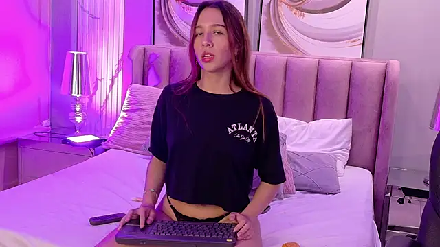 OnlyLola_'s cam snapshot