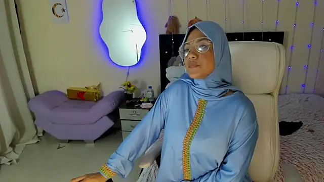 MalakChauriye's cam snapshot