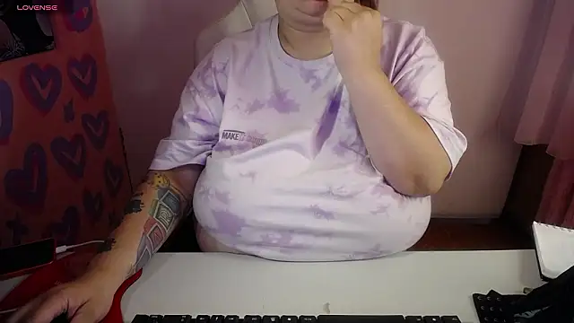 kattybbwbigboobs_'s cam snapshot