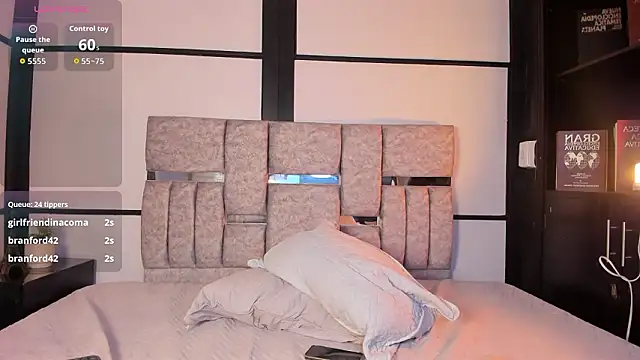 AmbarBrownn_'s cam snapshot