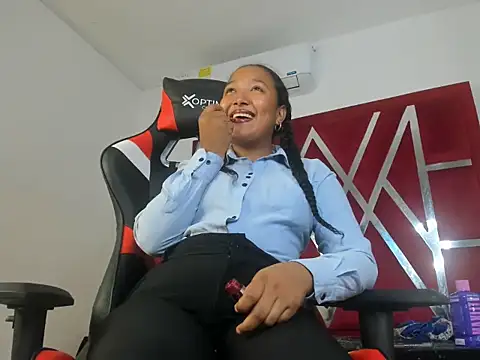 sweetdesireasm's cam snapshot