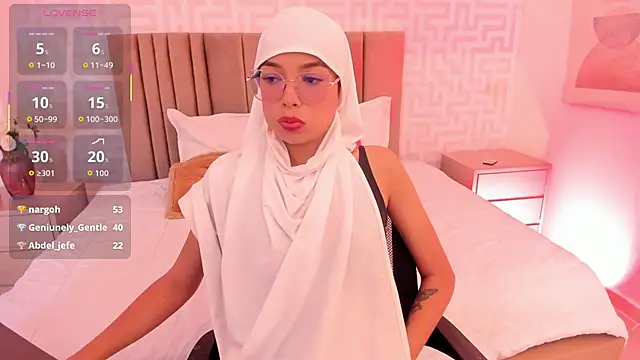 naishaa_'s cam snapshot