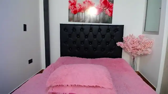 pinky_f00x's cam snapshot