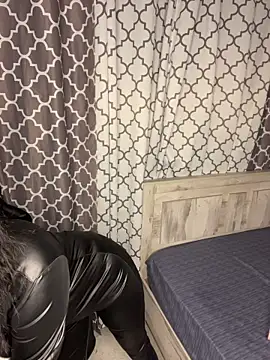 Emii_Love's cam snapshot