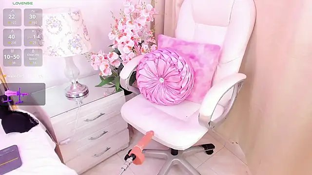 GianinaLewis live sex cam