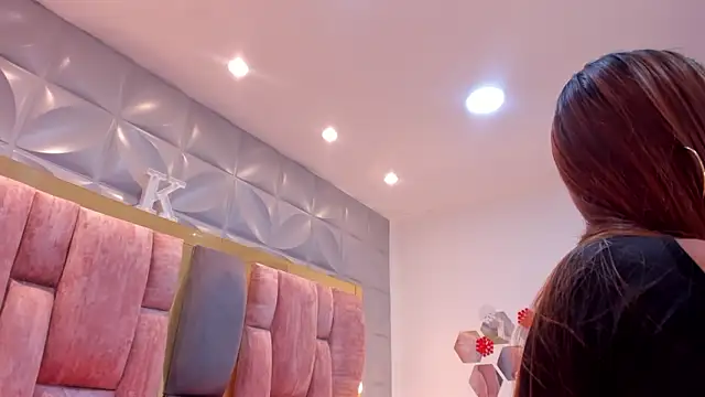 Charlotte_Ice1 live sex cam