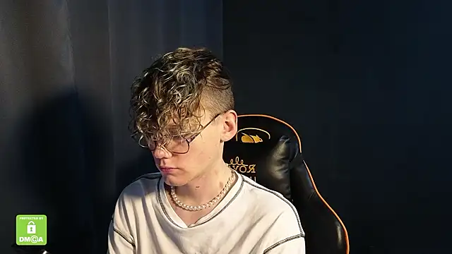 Keytaro live sex cam